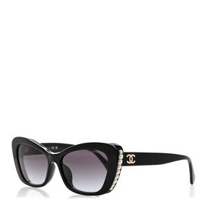 Chanel Pearl Cat Eye CC Sunglasses in black with gradient dark grey